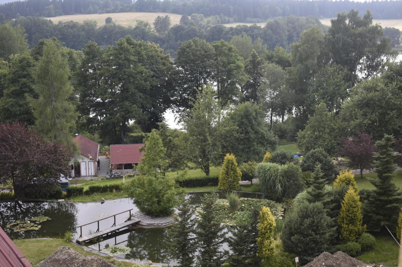 Ubytování Hanka v hotelovém pokoji C408 Frymburk Exteriér fotografie