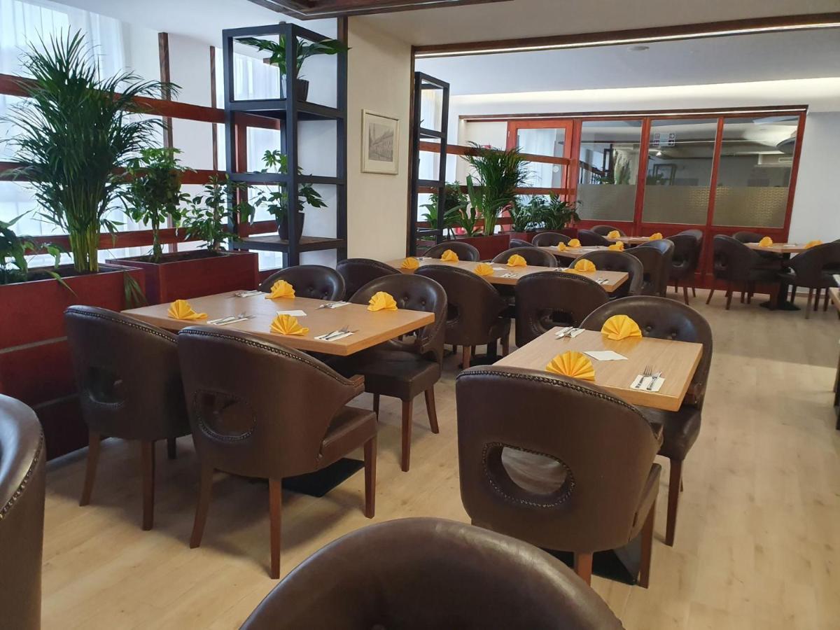 Ubytování Hanka v hotelovém pokoji C408 Frymburk Exteriér fotografie