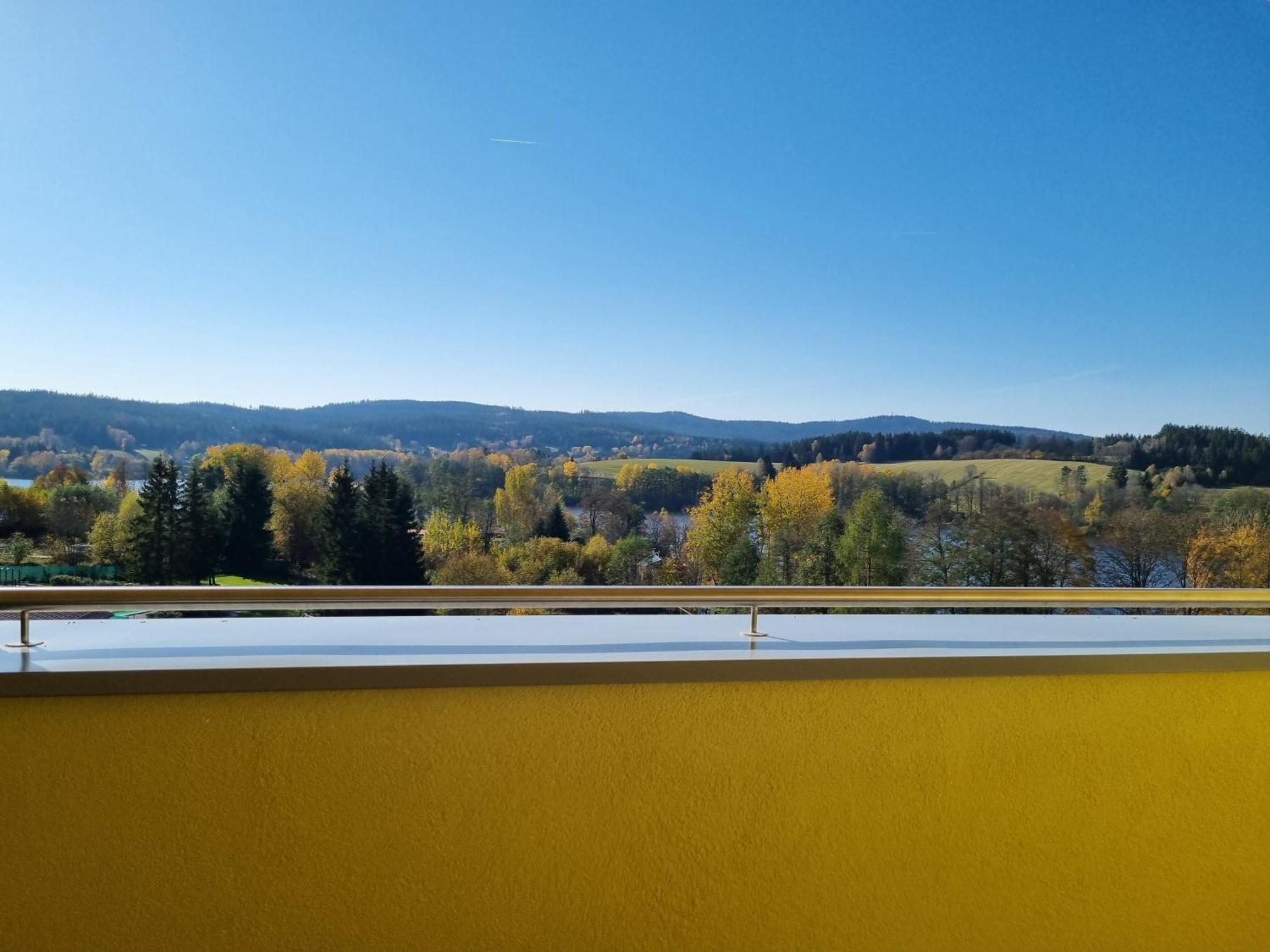 Ubytování Hanka v hotelovém pokoji C408 Frymburk Exteriér fotografie